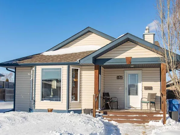 150 Robinson Ave, Penhold, AB T0M 1R0