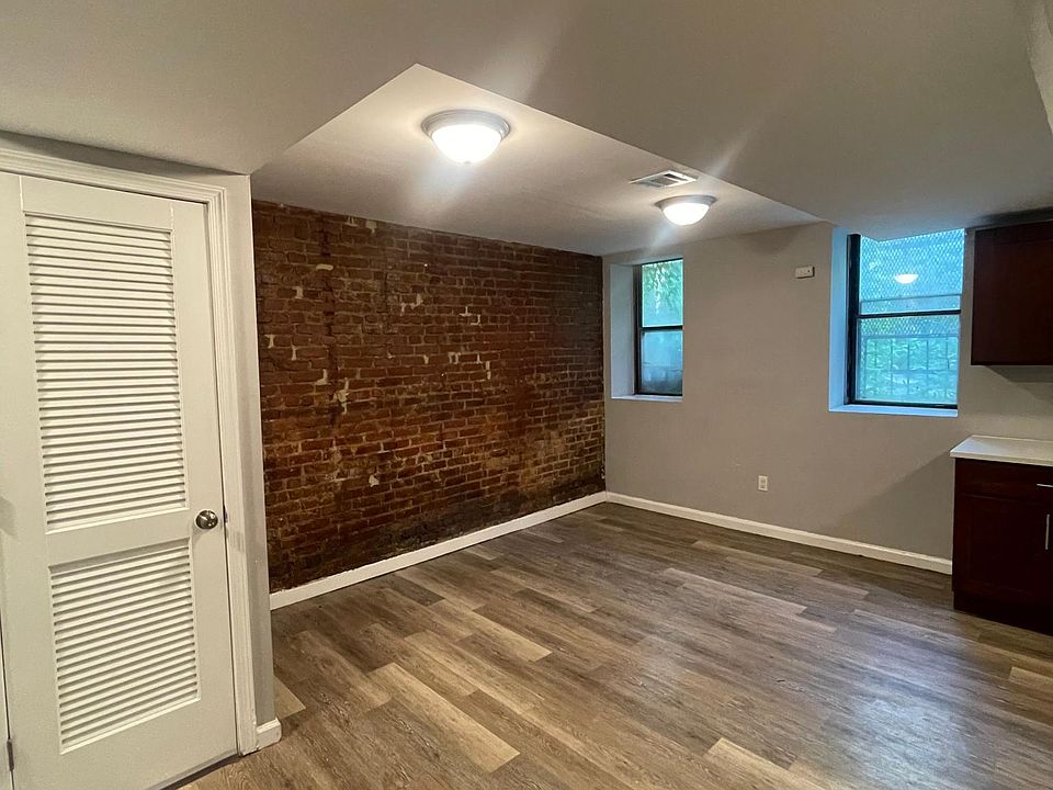 1st image of 295 Hawthorne Ave #B