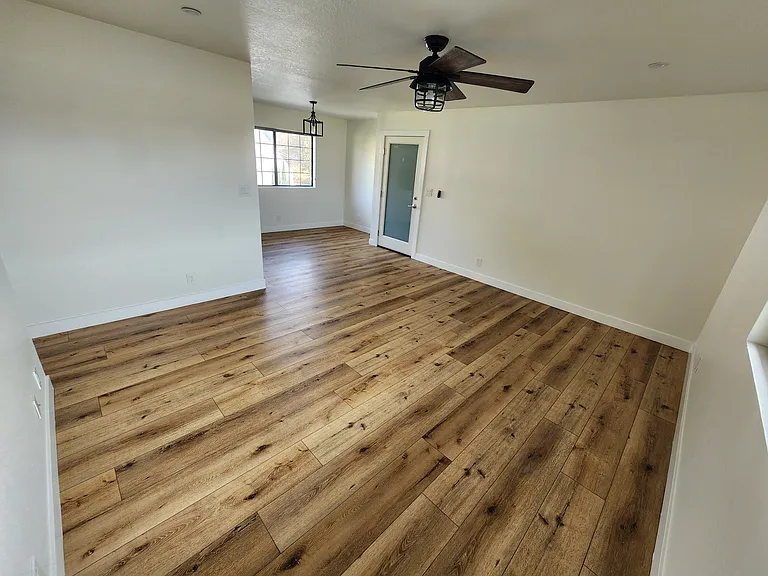 157 W Ash Ave #E — Photo 4