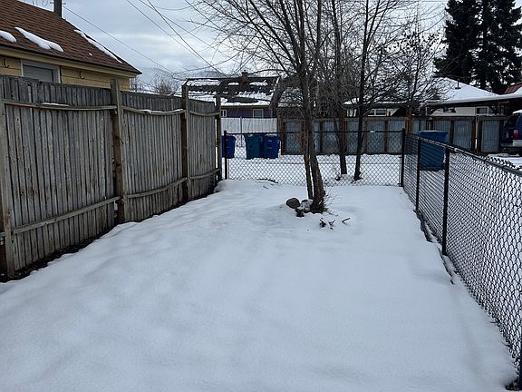 2nd image of 1919 Strand Ave #2