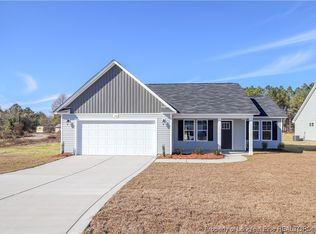 176 Magnolia St, Parkton, NC 28371