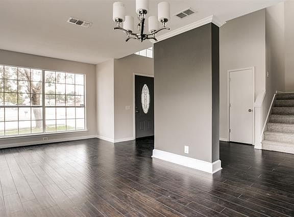 3rd image of 1401 Trevino Dr