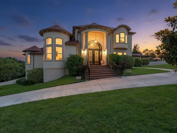 1373 Overlook Cir, Cedar Hill, TX 75104