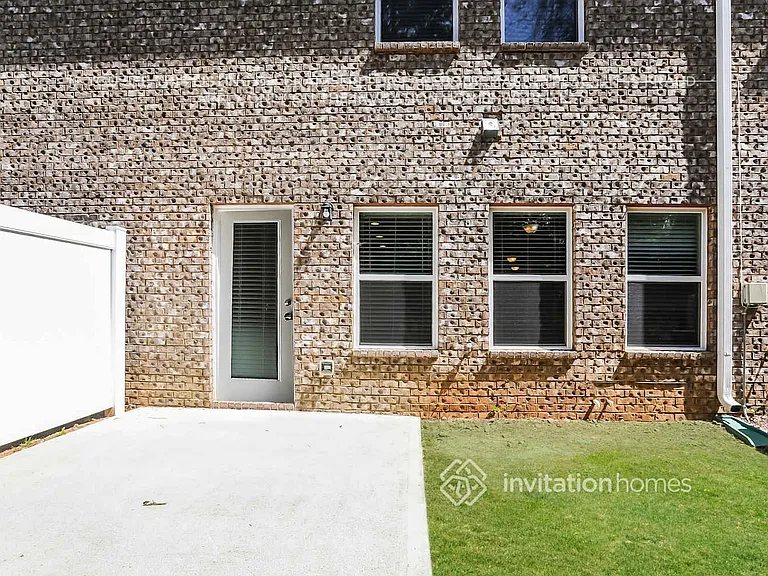 255 Green Bridge Ct — Photo 14