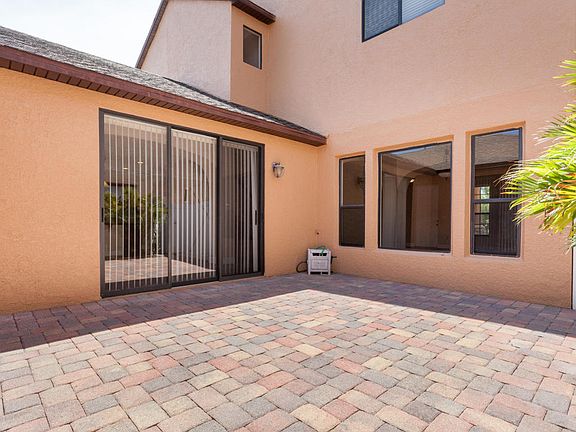 3rd image of 2652 Glenridge Cir