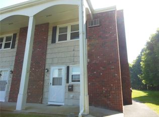 19 Crestview Dr APT D, Westerly, RI 02891