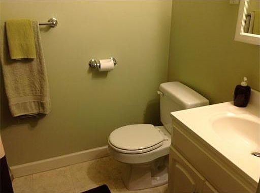 5th image of 14 Collins St Unit 15