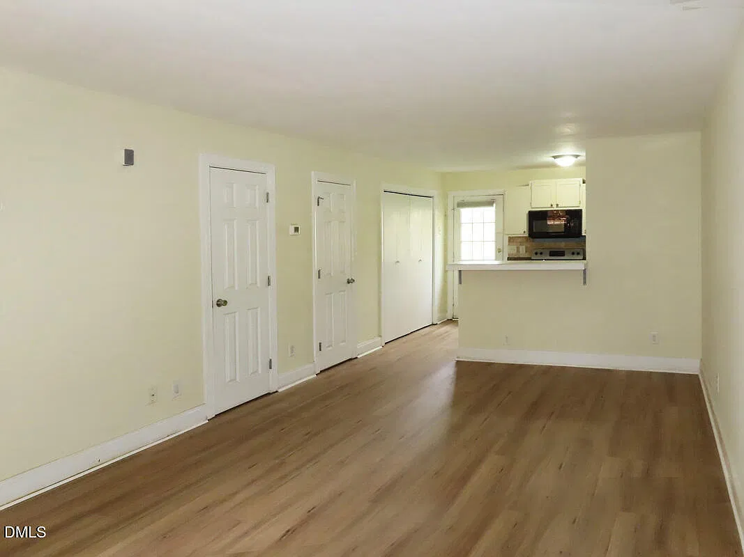 2 bed, 1.5 bath, 900 sqft, $1,895 — Photo 4