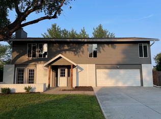 1235 N 145th Plz, Omaha, NE 68154