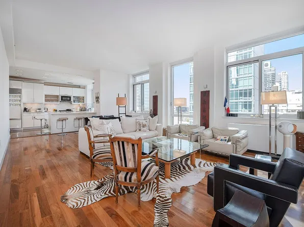 212 E 57th St #1920A, New York, NY 10022