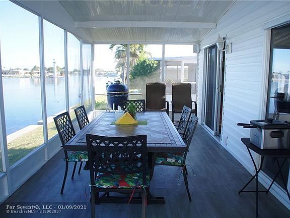 4th image of 2957 Lakeshore Dr