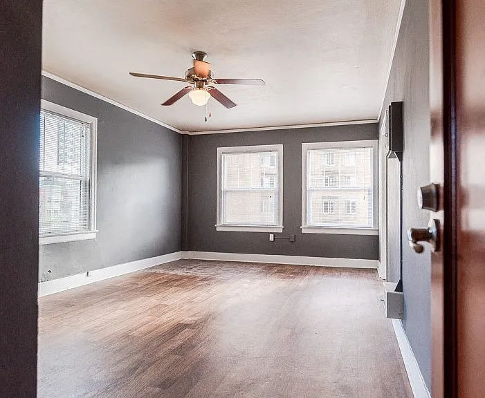Seattle Apartments - Edwards on Fifth Apartments - Main Room from Entryway