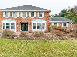 9 Lynbrook Ct, Huntington, NY 11743
