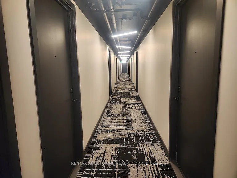 1 Jarvis St #902 — Photo 3