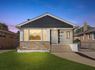 8804 S Fairfield Ave, Evergreen Park, IL 60805