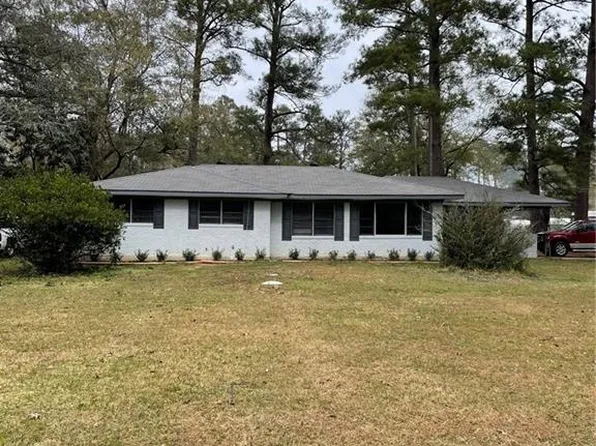 219 Paradise Rd, Pineville, LA 71405
