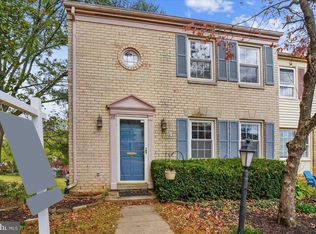 28 Landsend Dr, Gaithersburg, MD 20878
