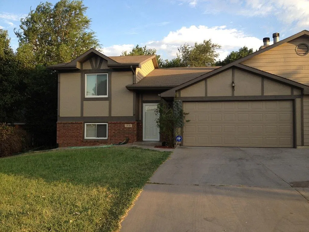 4 bed, 1800 sqft, $1,795 — Photo 1