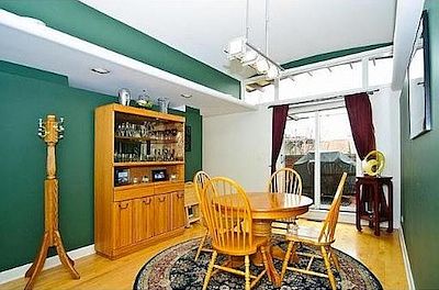 3rd image of 1401 W Berteau Ave