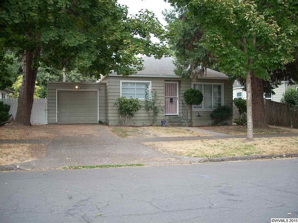 2nd image of 1880 5th St NE