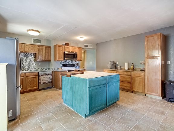 5th image of 4642 E Saint Catherine Ave