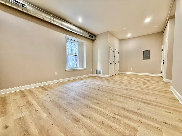 1032 N 48th St #D-1B — Photo 5