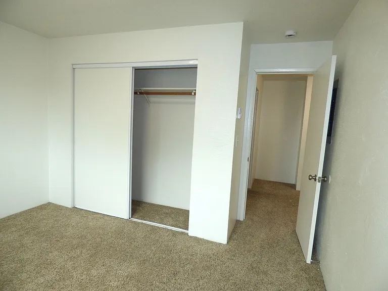 4116 Lancaster Dr NE — Photo 24