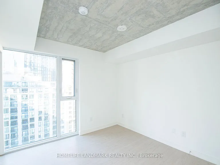 65 Mutual St E #1005 — Photo 8