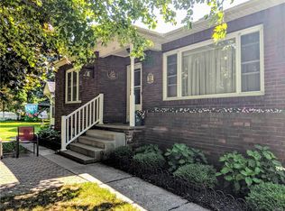 114 W Washington St, Sackets Harbor, NY 13685