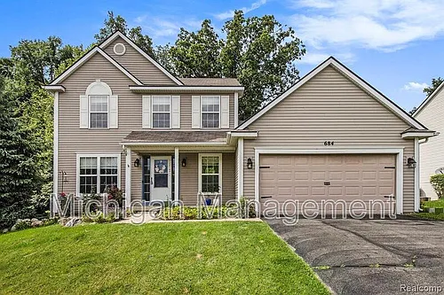 684 Glenlivet St Photo 1