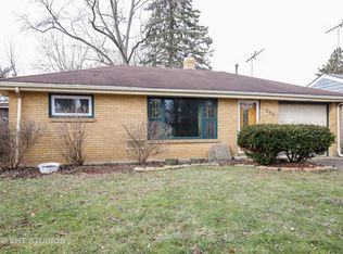 390 Vincent Pl, Elgin, IL 60123