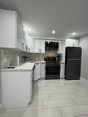 5th image of 2539 48th St #1