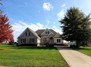 2969 Hope Springs Dr NW, Sugarcreek, OH 44681