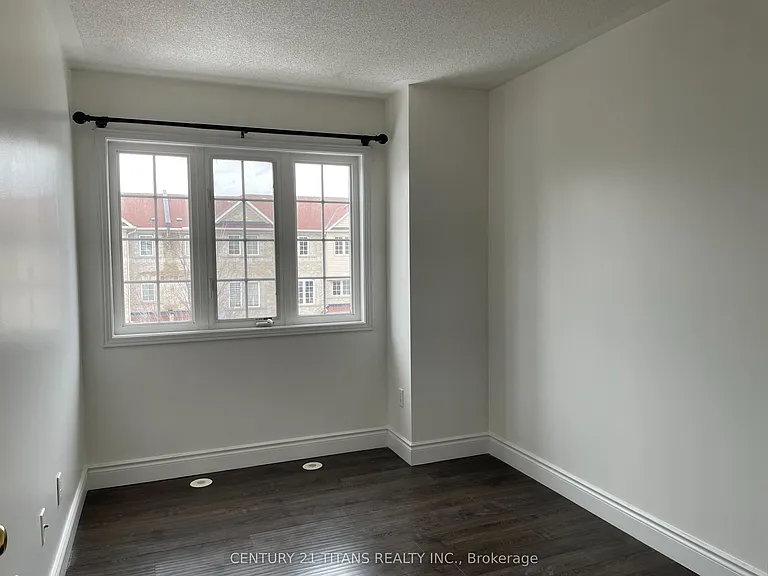 11 Etienne St — Photo 15