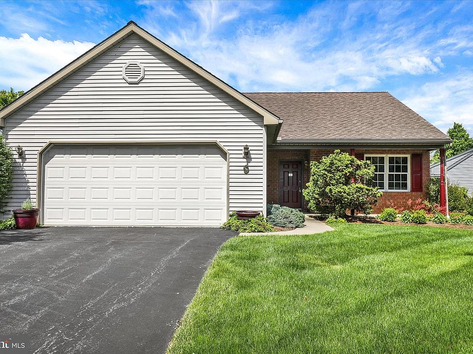 1st image of 14 Springhouse Dr