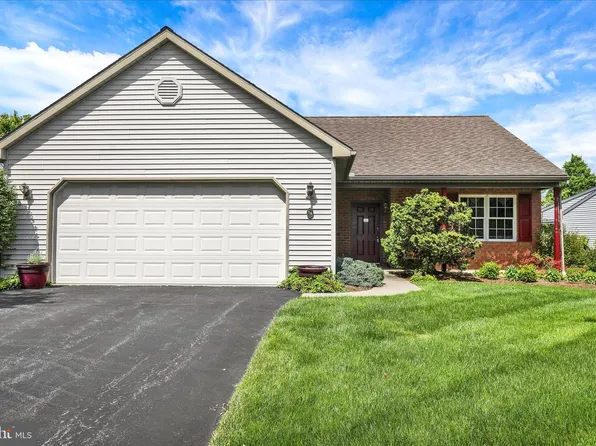 14 Springhouse Dr, Myerstown, PA 17067