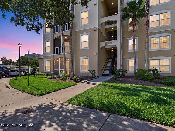 3rd image of 7801 POINT MEADOWS Drive #2101
