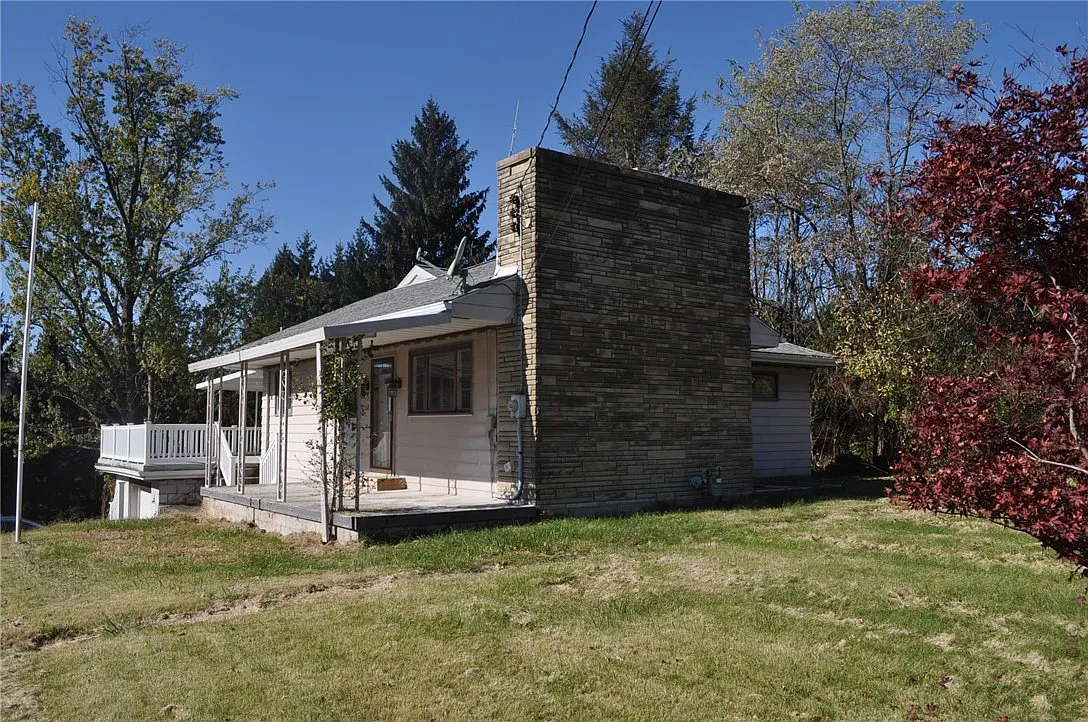 2559 Nicholson Rd photo 1