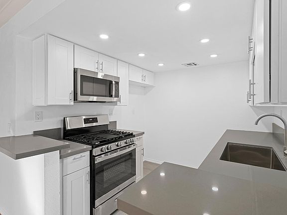 New Kitchen 
New Appliances
Quartz Countertops