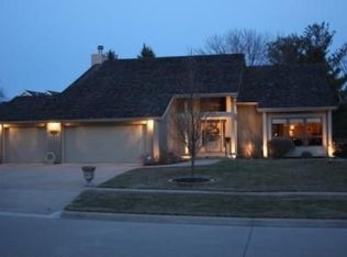 313 46th Pl, West Des Moines, IA 50265