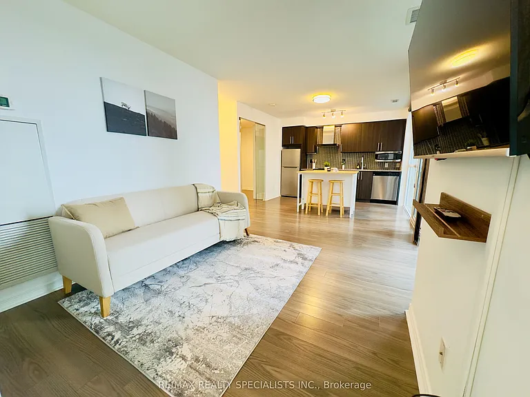 352 Front St W #1007 — Photo 9