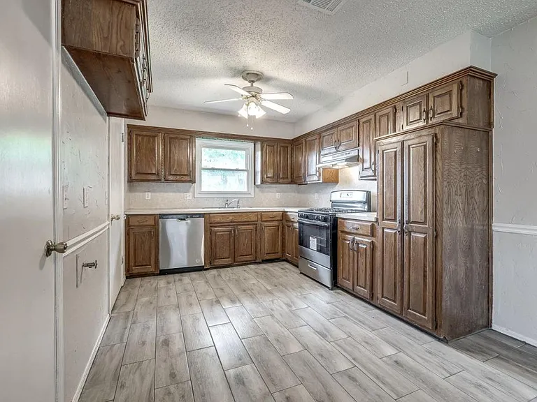 523 N Robin Way — Photo 15