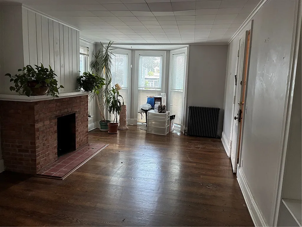 1 Rowley St — Photo 3