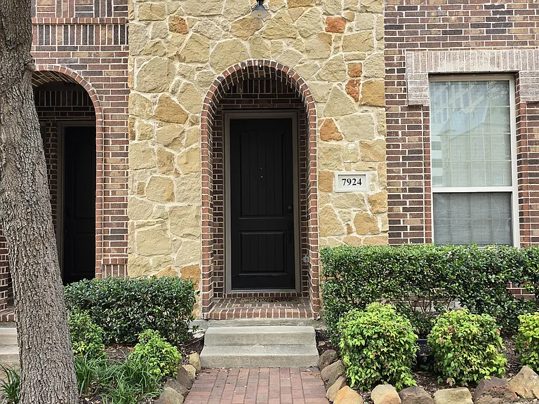 7924 Osborn Pkwy — Photo 2