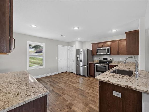 3rd image of 130 Worley St