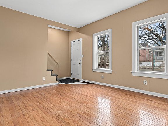 2nd image of 511 Edmund Ave