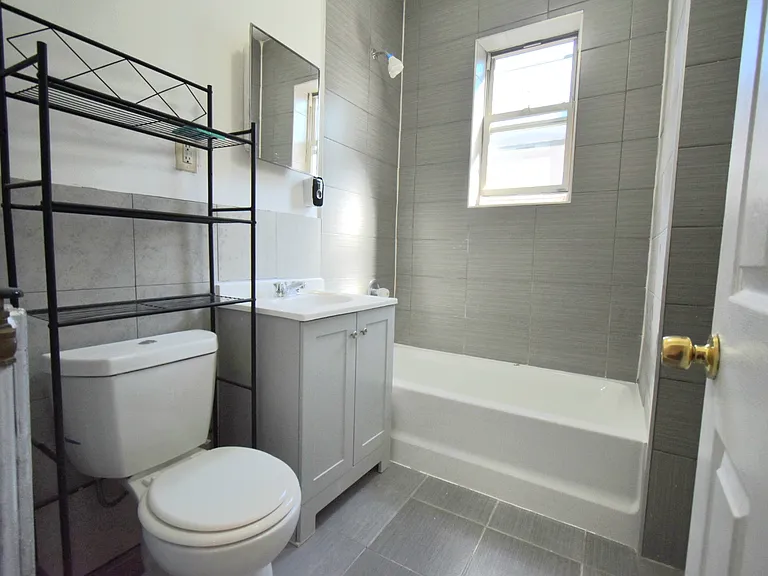 165 Augusta St #B9 — Photo 8