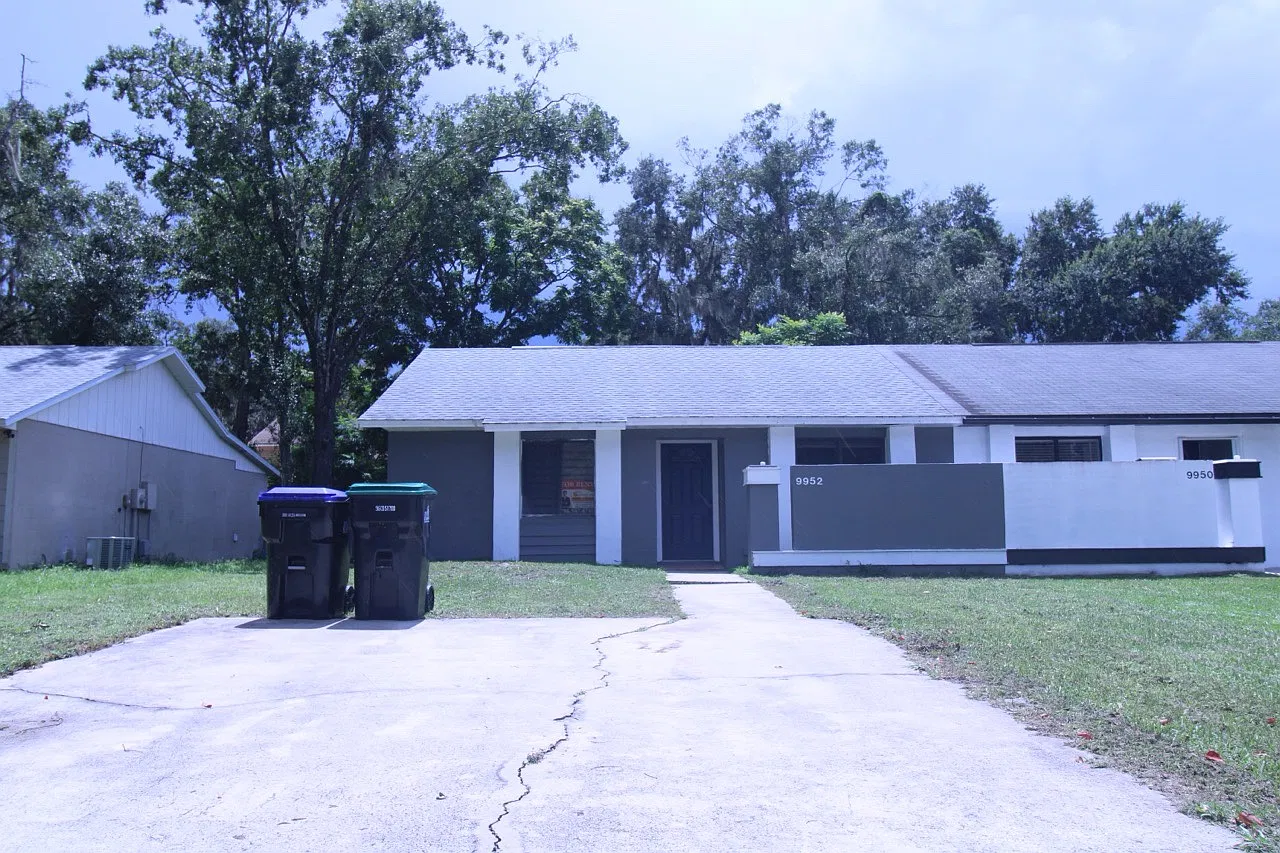 2 bed, 900 sqft, $1,900 — Photo 1