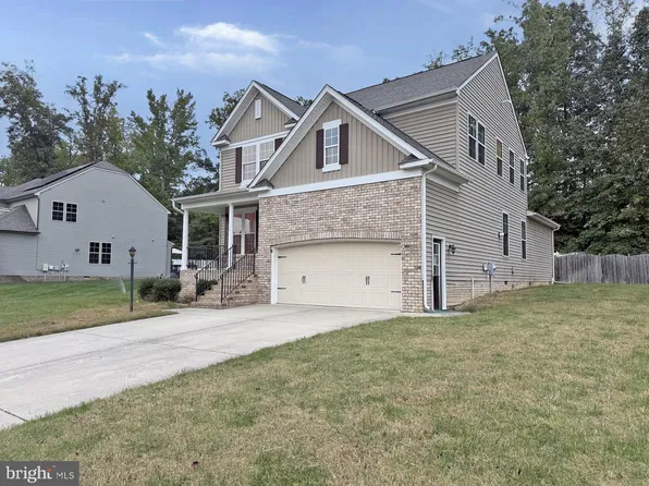 4042 Hiddenwell Ln, Chester, VA 23831