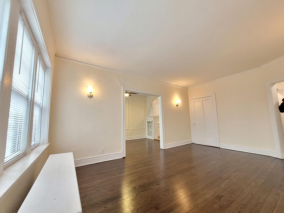 1st image of 5720 S Blackstone Ave #3E